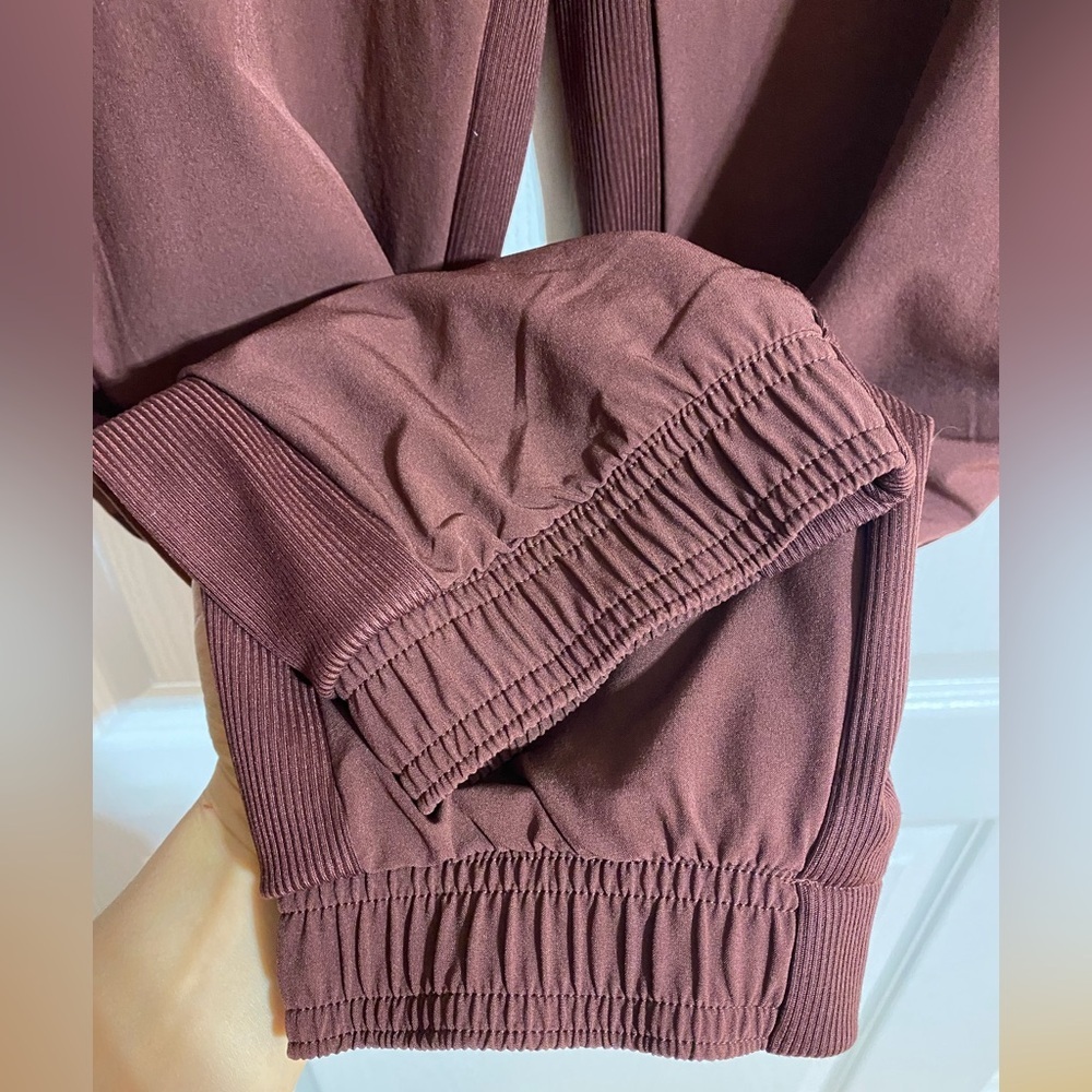 Athleta Brooklyn Lined Stretchy Pockets Burgundy Elastic Joggers Size 10 - Picture 12 of 15